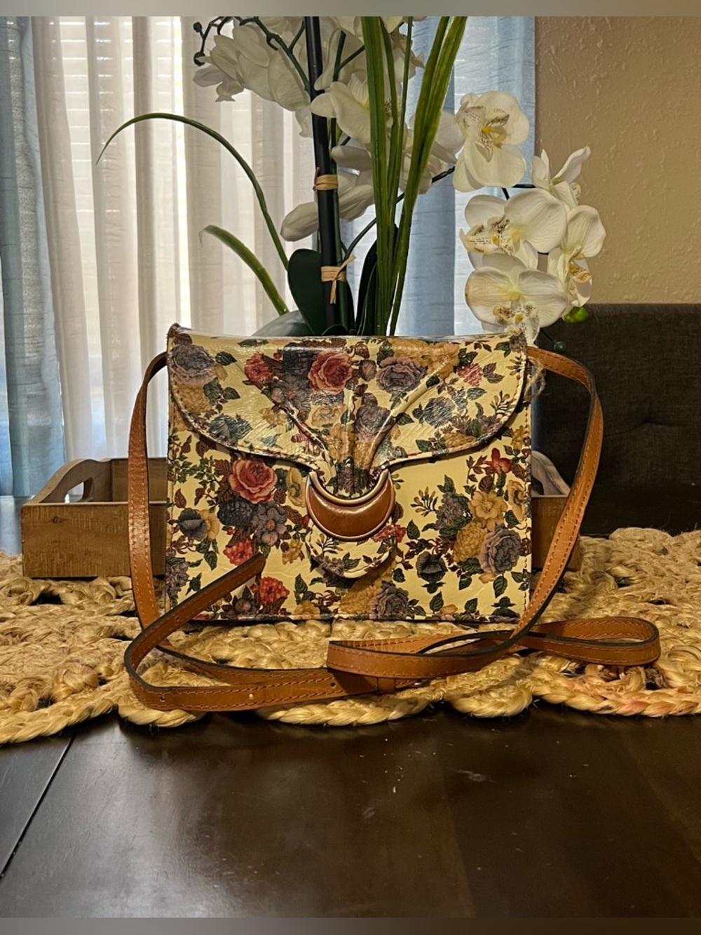 💐Patricia Nash Cream Floral Crossbody with Brown Leather Trim